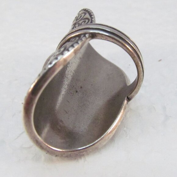 Ornate Swirl Full Finger Silver Plated Copper Ring with Black Cabochon - Picture 5 of 16
